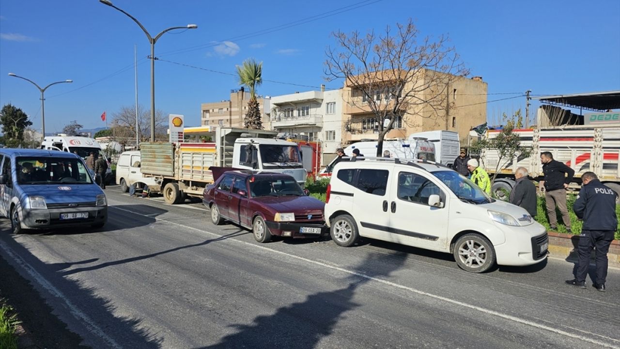 Aydın'daki zincirleme trafik kazasında 2 kişi yaralandı