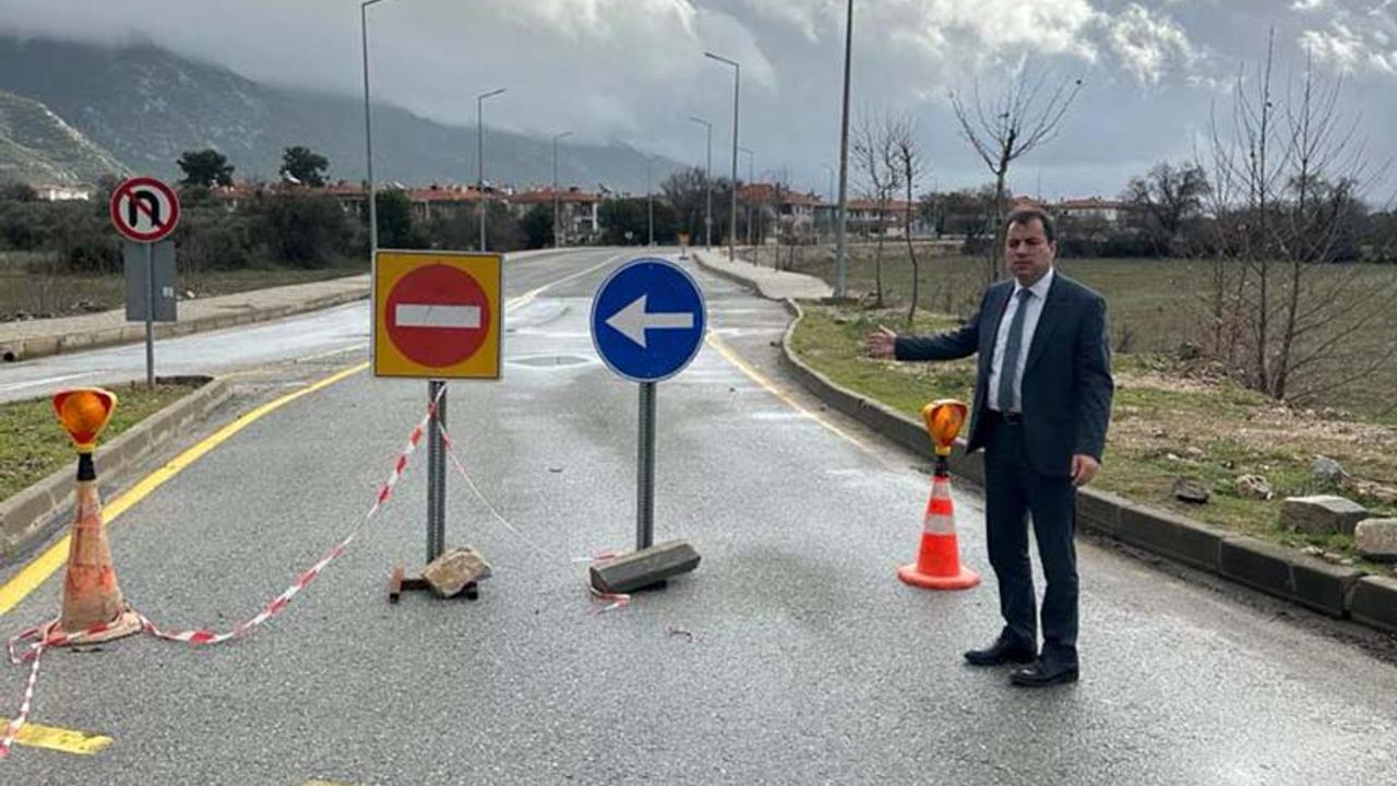 AK Parti İl Başkanı Akça'dan, yol ve altyapı çalışmalarının uzun sürmesine tepki