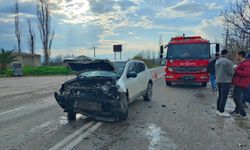 Aydın'da iki otomobilin çarpışması sonucu 4 kişi yaralandı