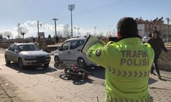 Nazilli'de 3 aracın karıştığı trafik kazasında 1 kişi yaralandı