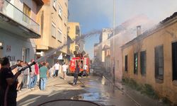 Aydın'da metruk bina, çıkan yangında kullanılamaz hale geldi