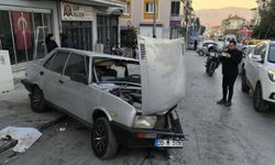 Denizli'de otomobille ekip aracının çarpıştığı kazada 1'i polis 4 kişi yaralandı