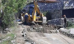 Ortaca’nın kırsal mahallelerinde yol bakım ve onarım çalışması