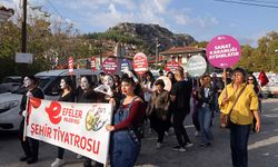 "Muğla Tiyatro Festivali" kortej yürüyüşü ile başladı