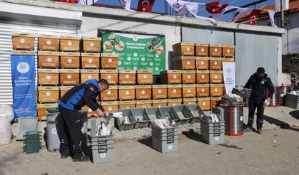 Muğla'da orman yangınlarından etkilenen arıcılara destek verildi