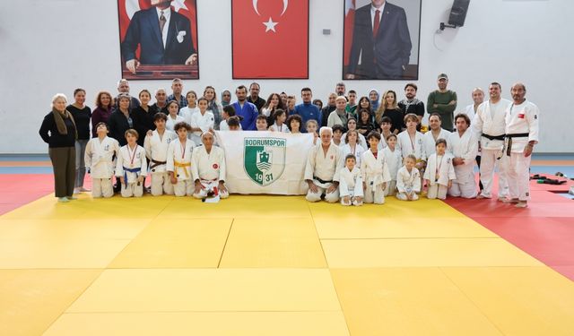 Bodrumspor judo takımı oyuncuları kuşak takma heyecanı yaşadı