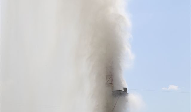 Denizli'de jeotermal kuyuda sondaj kazısı sırasında patlama meydana geldi