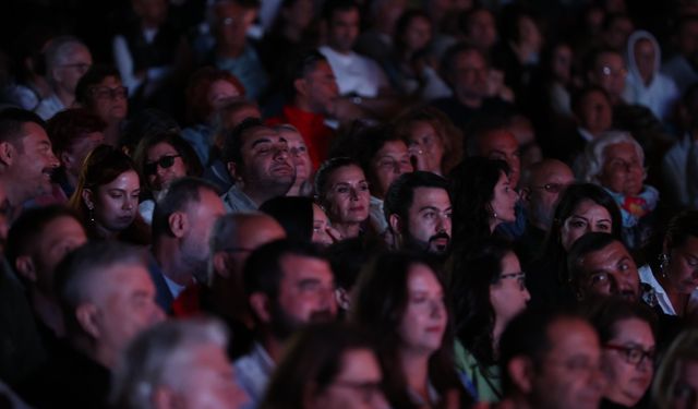 12. Bodrum Türk Filmleri Haftası, kortej ve ödül töreniyle başladı