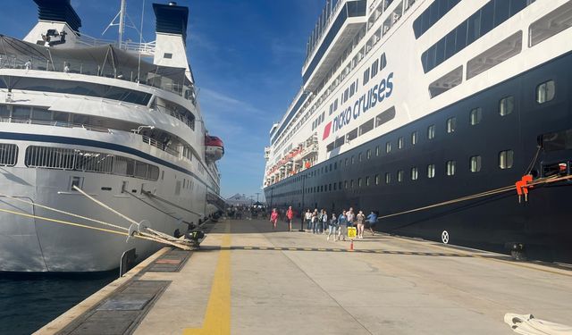 Bodrum'a iki kruvaziyerle 1204 yolcu geldi