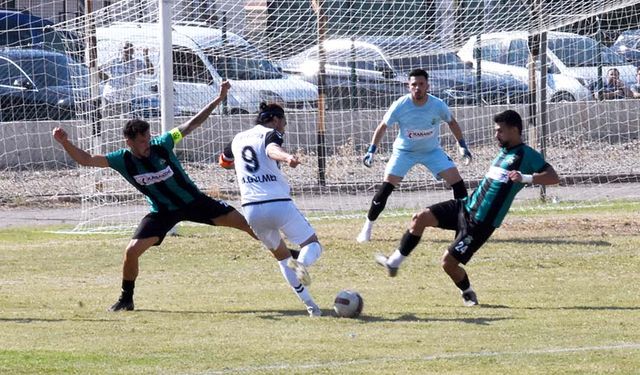 Muğla derbisinde gülen Ortaca; Ortaca Belediyespor 2 - Yatağanspor 1