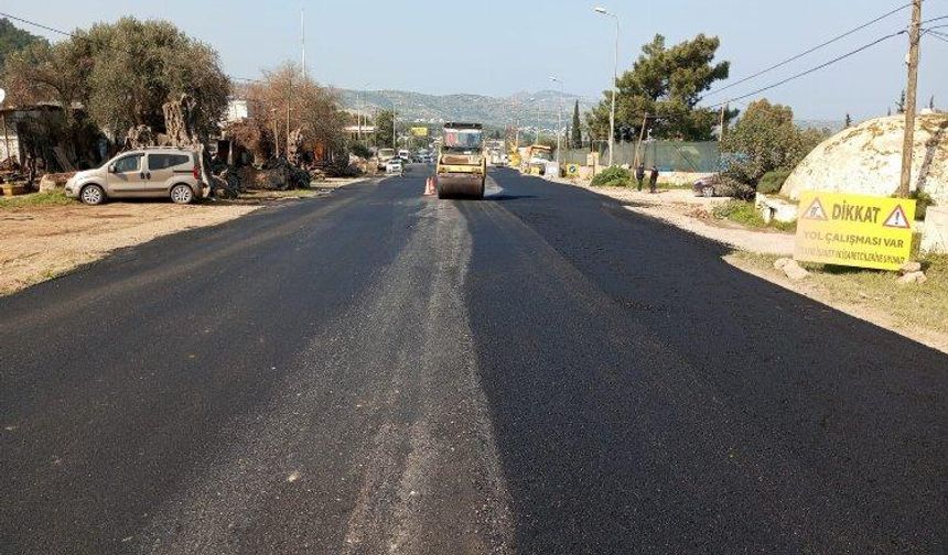 Bodrum’da sıcak asfalt çalışmaları sürüyor