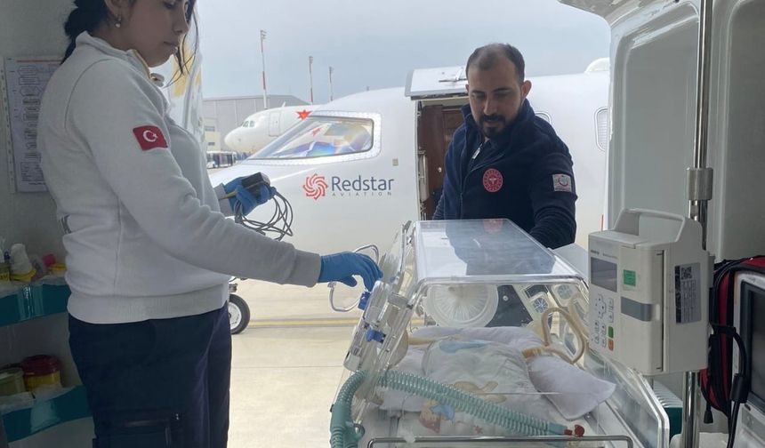 Muğla'da ambulans uçak 2 günlük bebek için havalandı