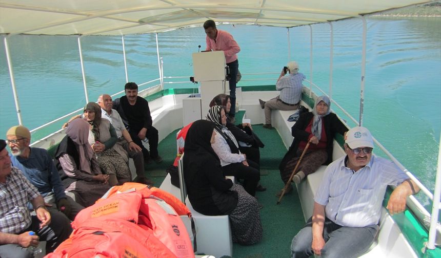 Kale'de 55 yaş üstü vatandaşlar için tekne turu düzenlendi
