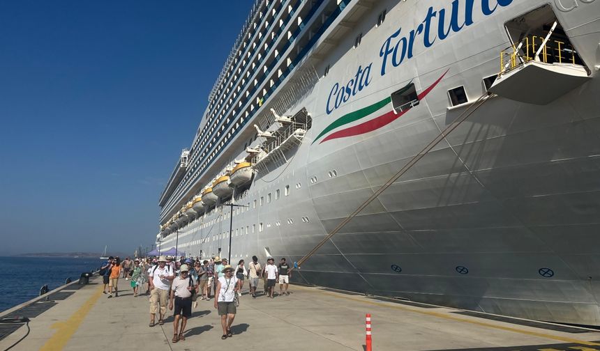 Bodrum'a "Costa Fortuna" kruvaziyeriyle 3 bin 175 turist geldi