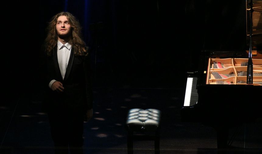 Bodrum'da 21. Gümüşlük Müzik Festivali, Kristof Barati ve Tuna Bilgin konseriyle başlıyor