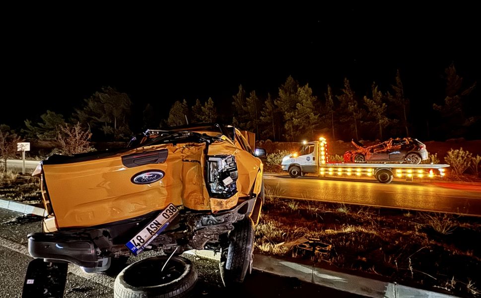 Fethiye'de zincirleme trafik kazasında 1 kişi öldü, 11 kişi yaralandı